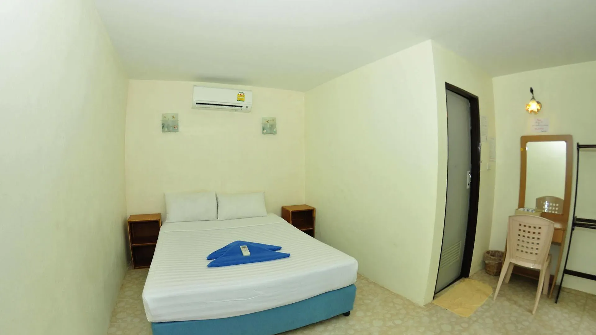 Dee Dee Beach House Phi Phi Don Hotel
