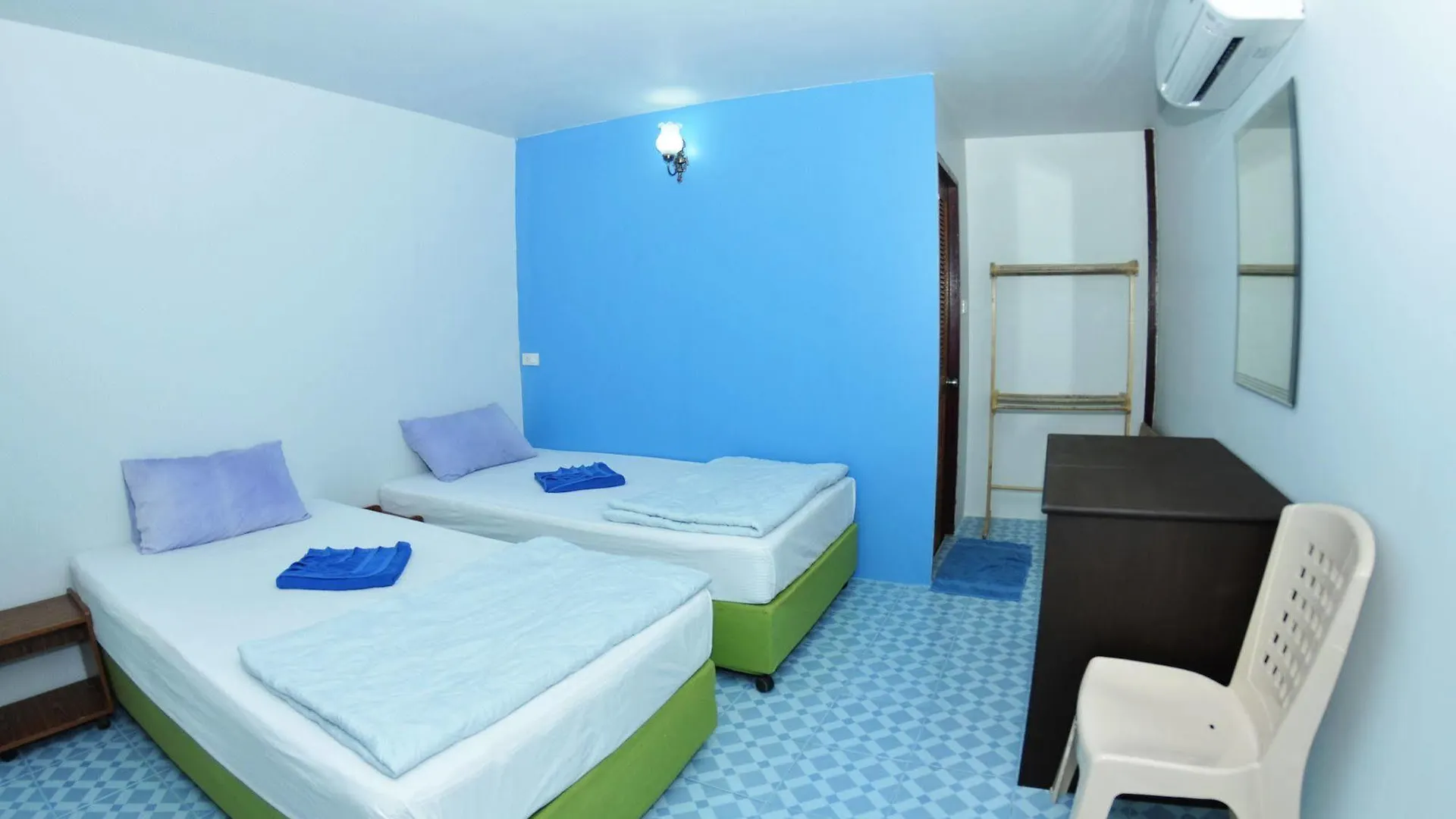 Dee Dee Beach House Islas Phi Phi Hotel