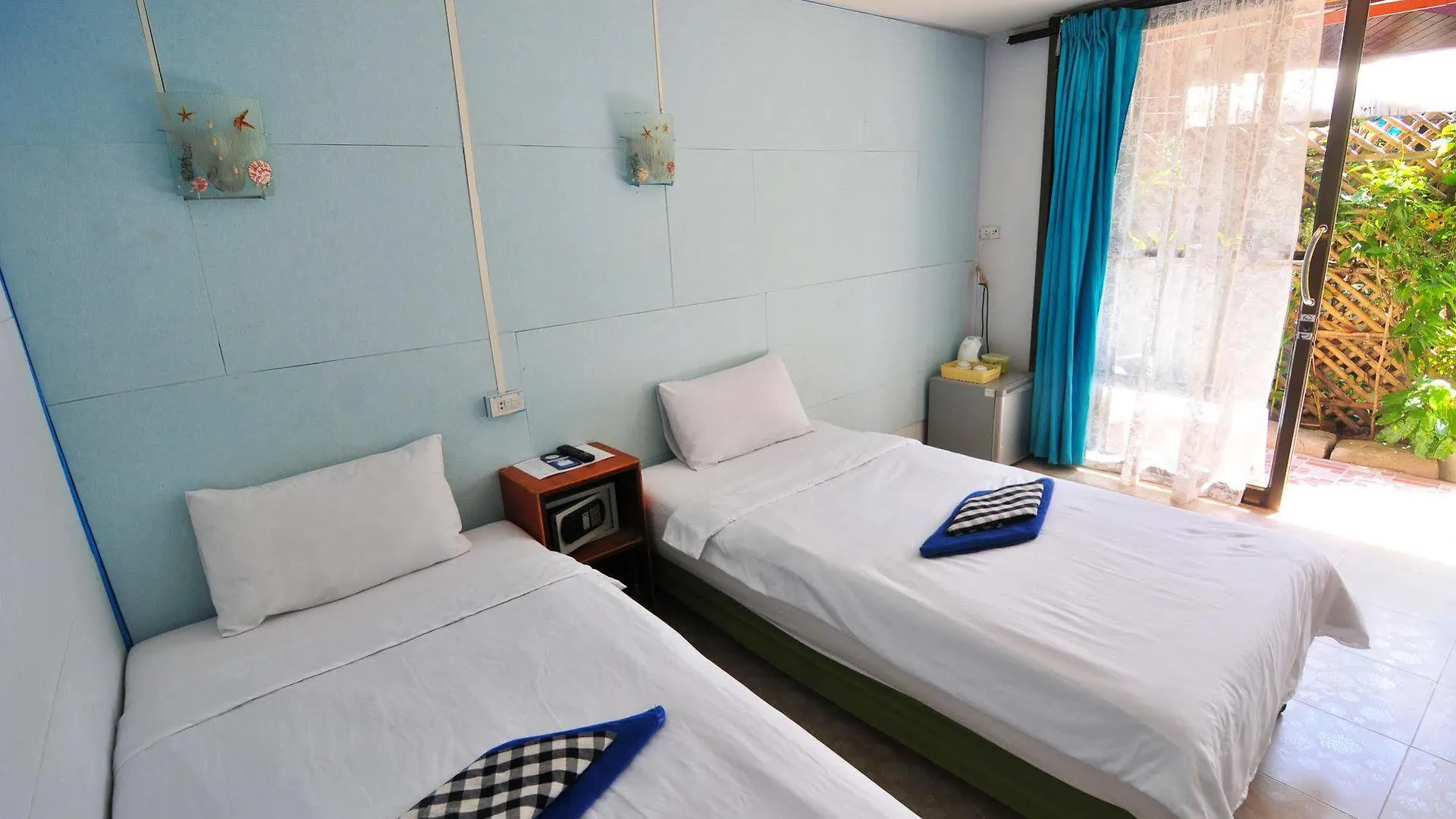 ** Hotel Dee Dee Beach House Islas Phi Phi Tailandia